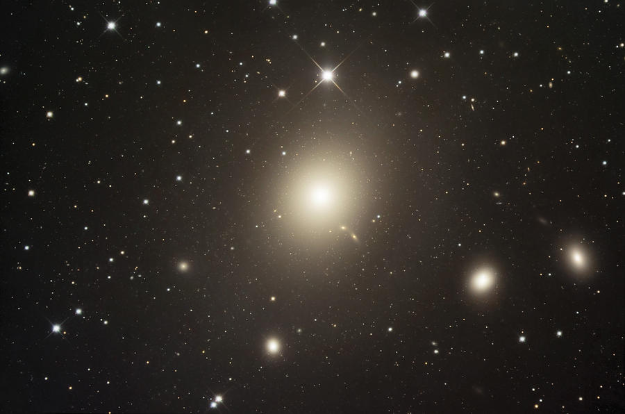 elliptical-galaxy-messier-87-robert-gendler.jpg